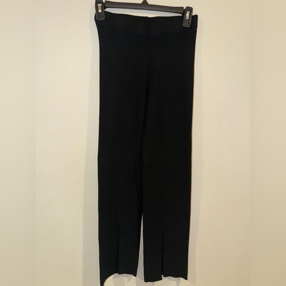 🖤 ZARA Black Leg Pants – Sophisticated Chic - Picture 2 of 4